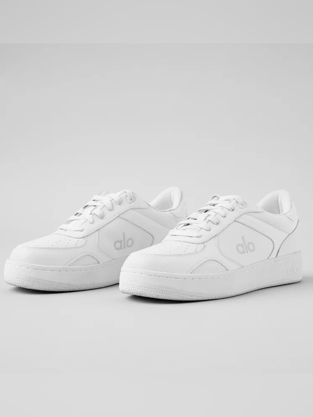 ALO Yoga White Recovery Mode Sneakers size 8.5